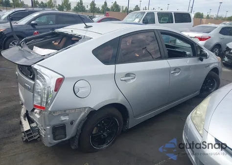 2015 Toyota Prius Plug-In z USA, uszkodzony, nr VIN JTDKN3DP9F3065908